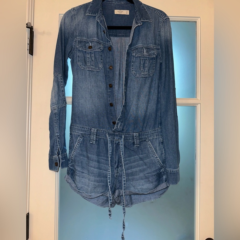Abercrombie & Fitch long sleeve denim romper. Size XS.